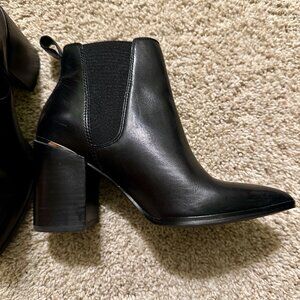 Stunning STEVE MADDEN Black Leather Boots, Sz 6